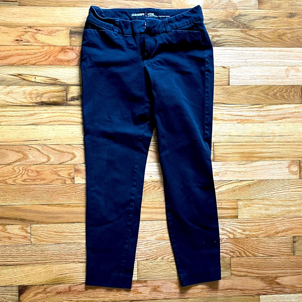 Old Navy High-Waisted Pixie Ankle Pants - Black (Size 2)
